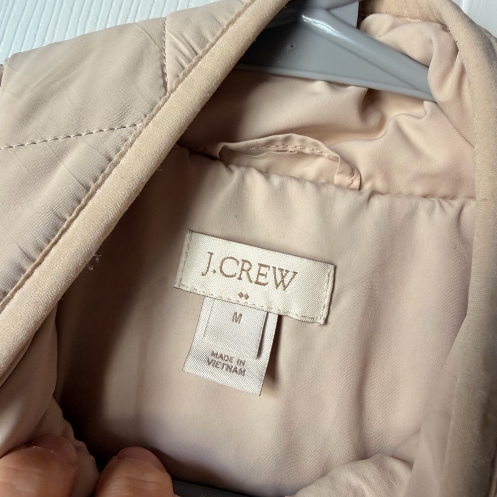 J CREW Quilted Cream Women's Jacket — make an offer! - Picture 4 of 8